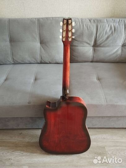 Акустическая гитара