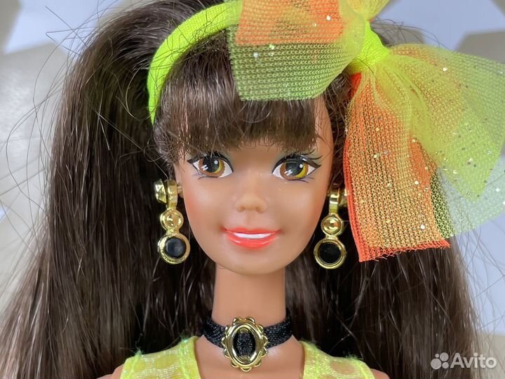 Barbie Cut n Style Brunette China 1994 3 ck