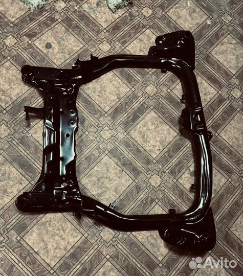 Подрамник пeрeдний кiа сeed