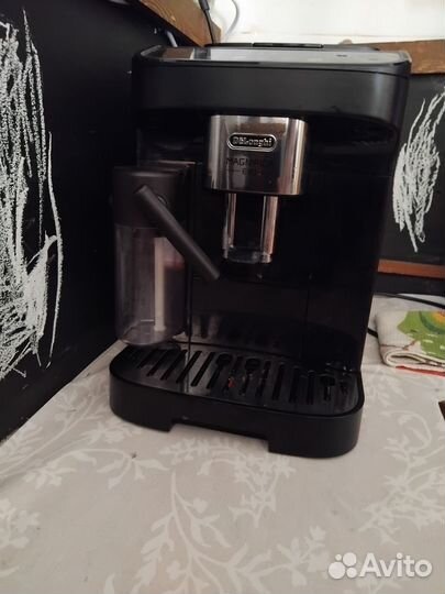 Кофемашина Delonghi ecam290