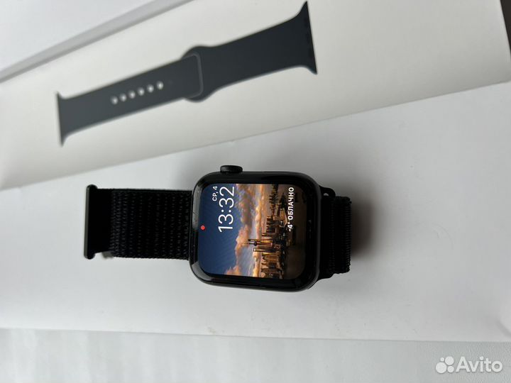 Часы apple watch SE 44 mm