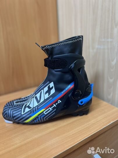 Лыжные ботинки kv