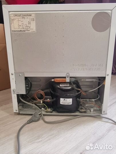 Холодильник LG GC051SS