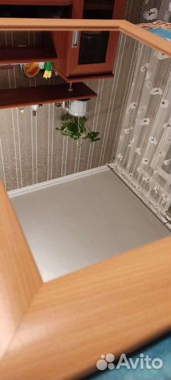 Зеркало настенное в раме