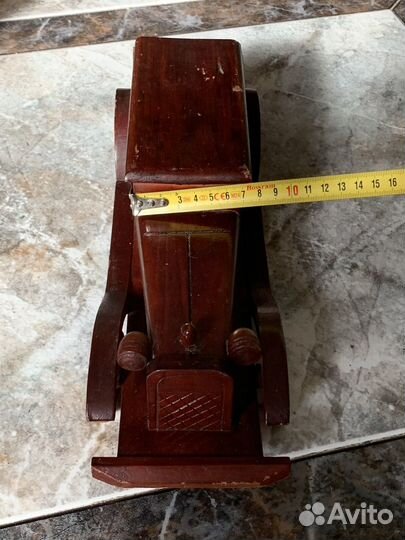 Ретро машинка авто Европа дерево