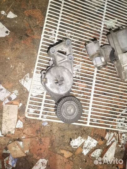 Натяжитель ремня шкода октавиа а5