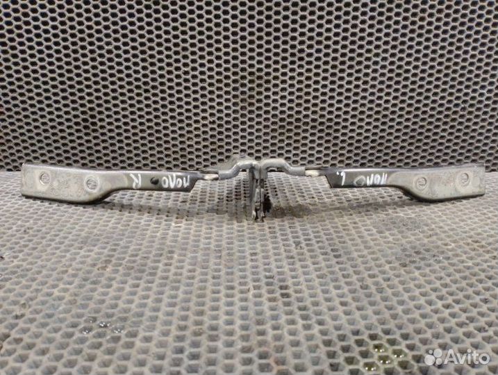 Петля капота передняя Volkswagen Polo 5 седан 1