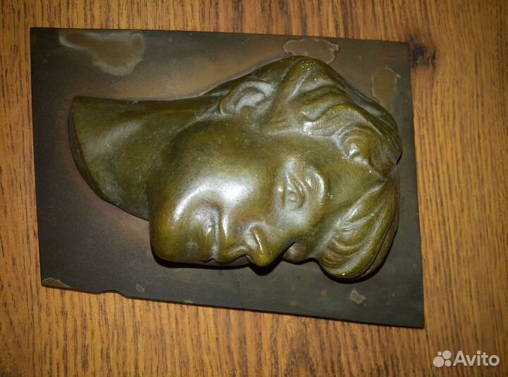 Бюст Есенина