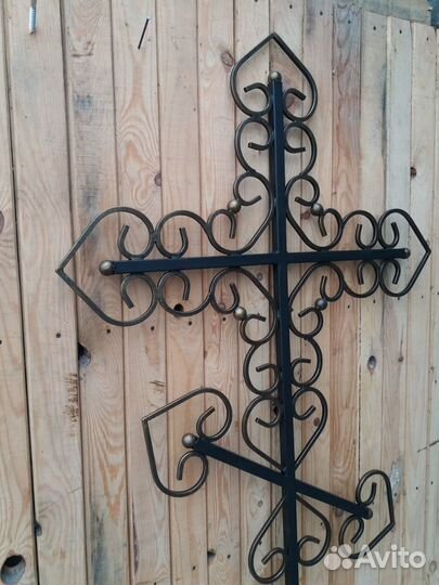 Крест металлический с элементами ковки