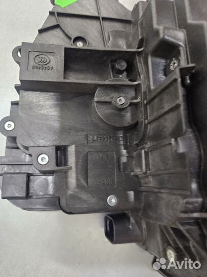 Замок двери правый Mercedes c238 w213