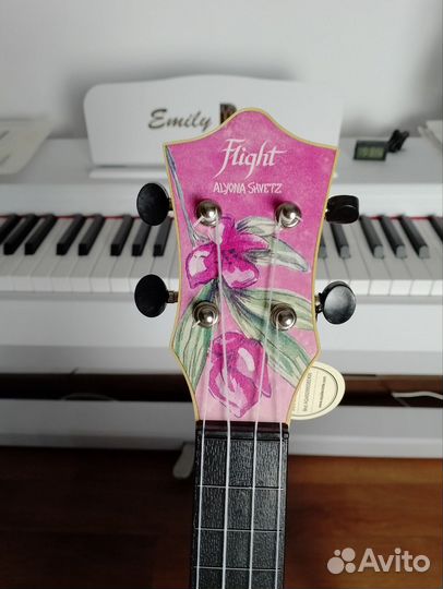 Подписная укулеле Алены Швец, сопрано, Travel