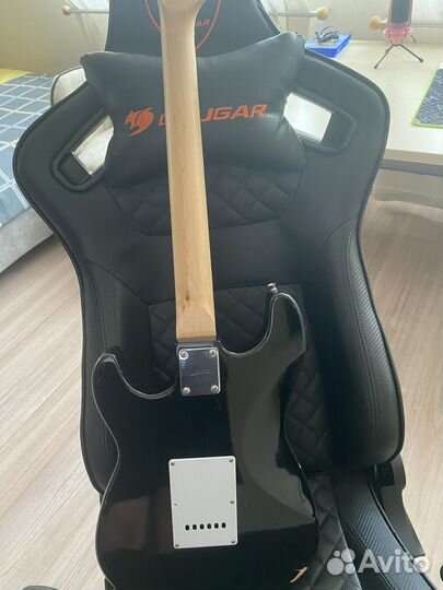 Электрогитара с комбиком бу