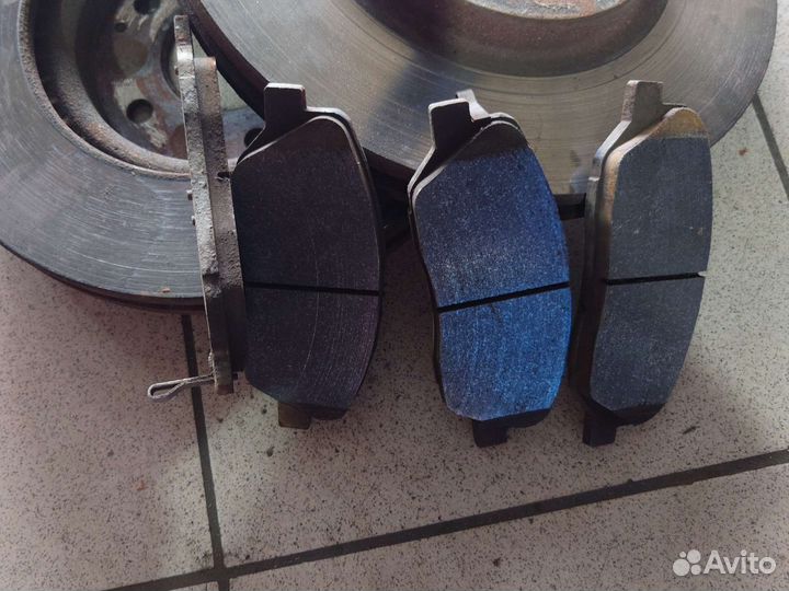 Диски тормозные передние