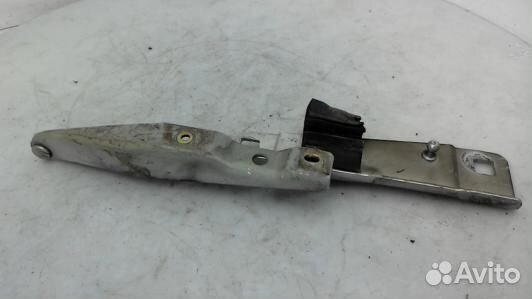 Петля капота jeep grand cherokee WJ (75P36D502)