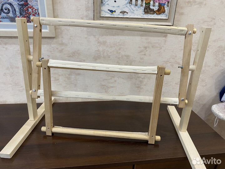 Станок для вышивки: стойки универсальны и две рамы