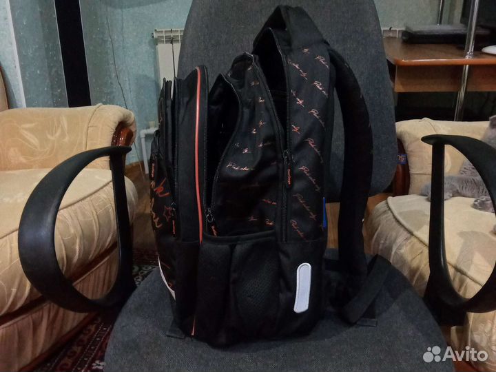 Школьный рюкзак