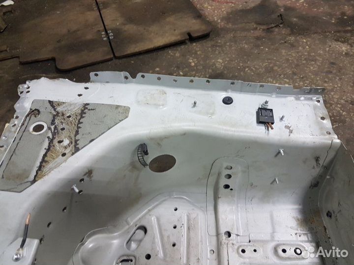 Ниша запасного колеса Bmw 5-Series F10 N20B20B