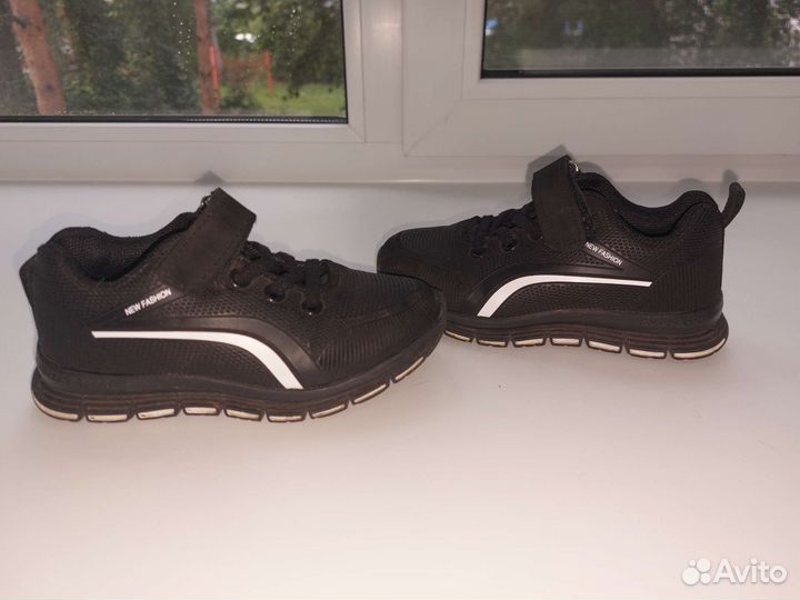 Кроссовки детские