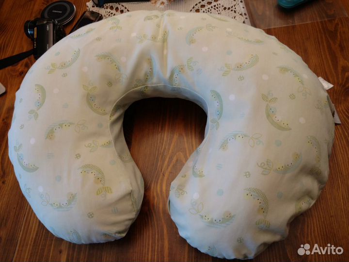 Подушка для кормления chicco boppy