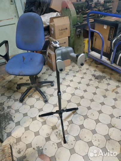 Стойка для гитары