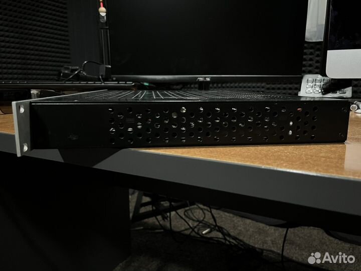 Аудиоарта universal audio apollo 8 thunderbolt