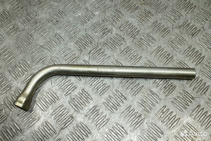 Ключ баллонный Volkswagen Touareg / Audi Q7