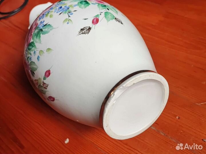 Фарфоровые вазы,чайник