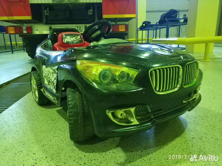 Детский электромобиль бу