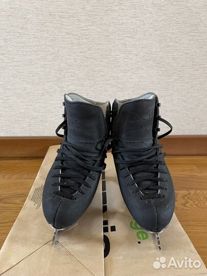 Фигурные коньки Edea