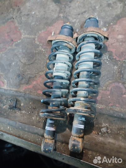 Задние стойки Mitsubishi Lancer 9