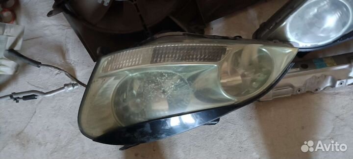 Фары toyota ipsum acm 21