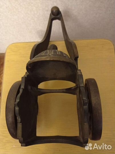 Бронзовая подставка под шампанское 