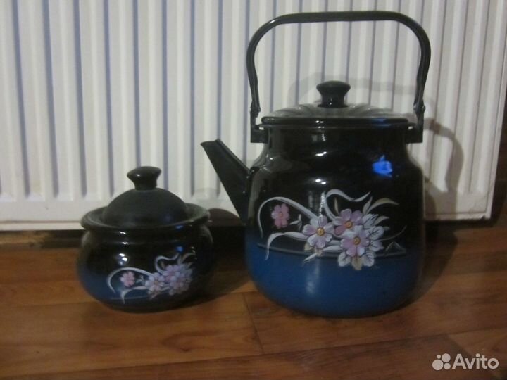 Кастрюли, чайник и др
