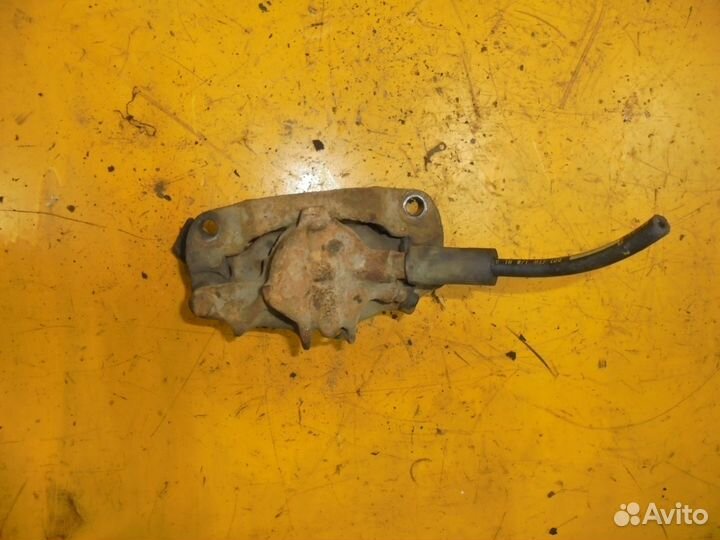 Суппорт передний левый для Renault Laguna I