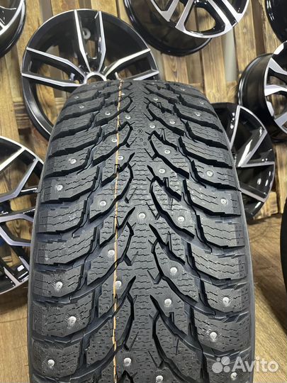Nokian Tyres Hakkapeliitta 9 SUV 225/55 R18 102T