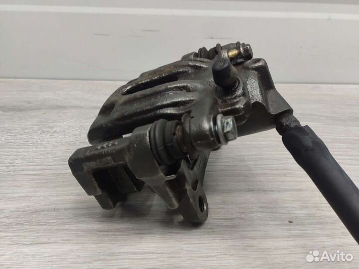 Суппорт задний правый Mercedes vito w639