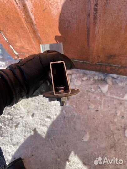 Кронштейн на столб для видеокамеры прожектора