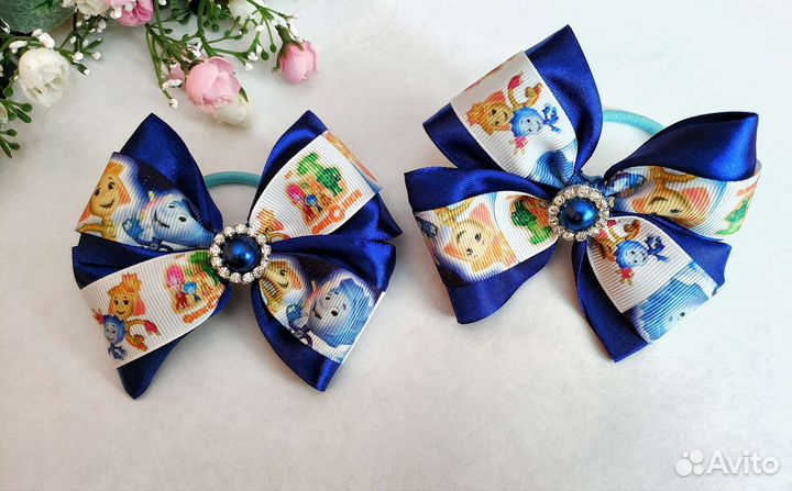 Резинка для волос. Бантики. Канзаши