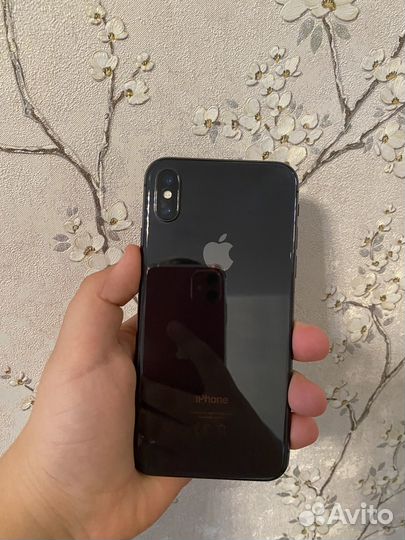 iPhone X, 64 ГБ