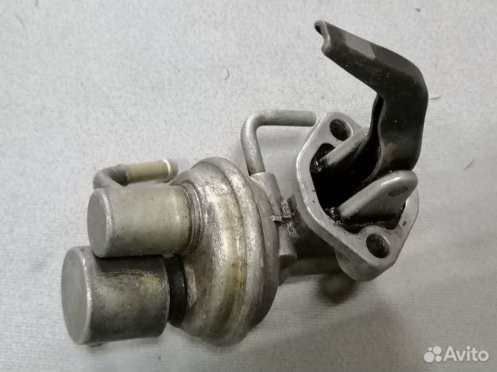 Бензонасос механический Mitsubishi Mirage 1991