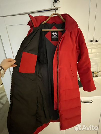 Пуховик женский Canada Goose