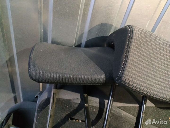 Рено флюенс задние подголовники