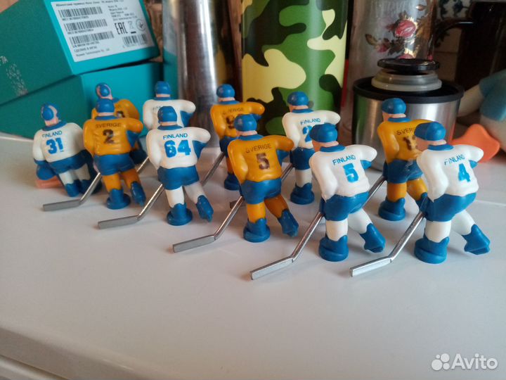 Фигурки хоккеистов от игры настольный хоккей