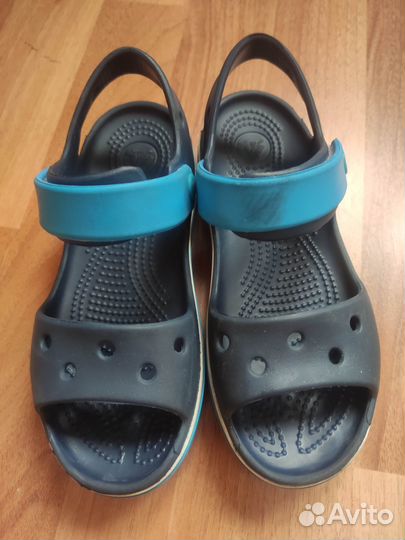 Сандалии Crocs