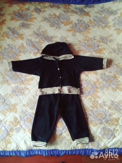 Продам костюмы