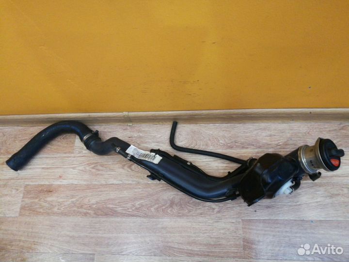 Горловина топливного бака Mercedes-Benz E-Class