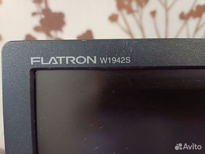 Монитор LG flatron w1942s