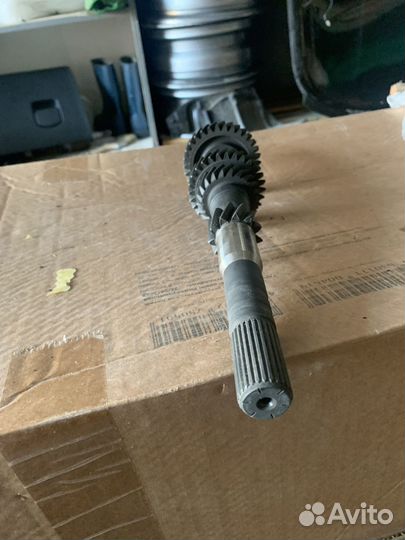 Вал первичный ручной кпп Mitsubishi carisma новый