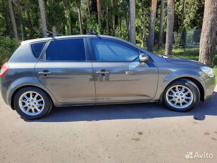 Kia Ceed 1.6 AT, 2010, 151 122 км