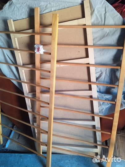 Детская кроватка с матрасом